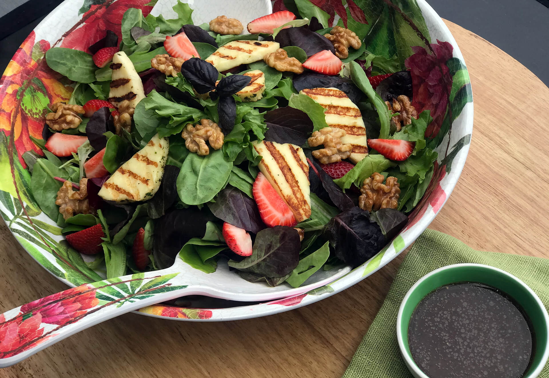 Grilled Halloumi & Strawberry Salad